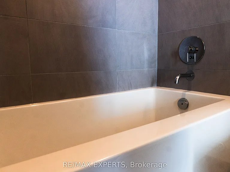 7890 Jane St #1802 — Photo 26