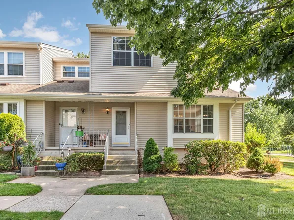 183 Driscoll Ct, Somerset, NJ 08873