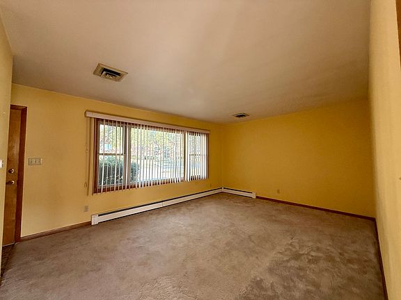 5th image of 315 Mecherle Dr
