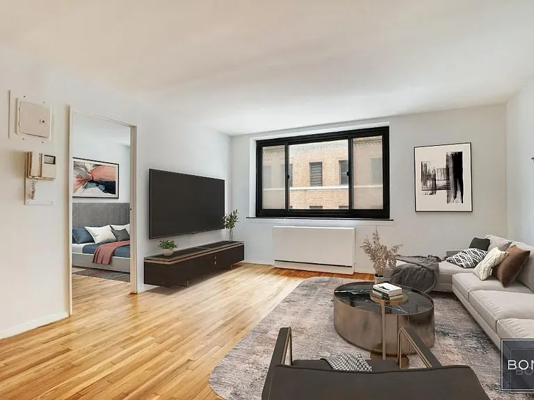230 E 30th St #4D — Photo 1