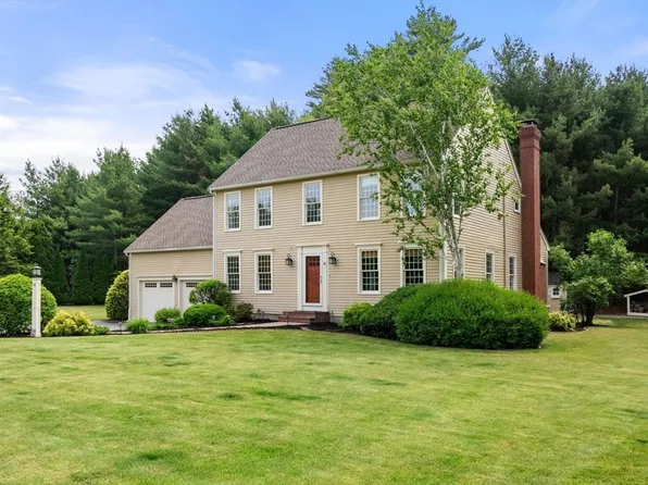 4 Jamie Ln, Hopkinton, MA 01748