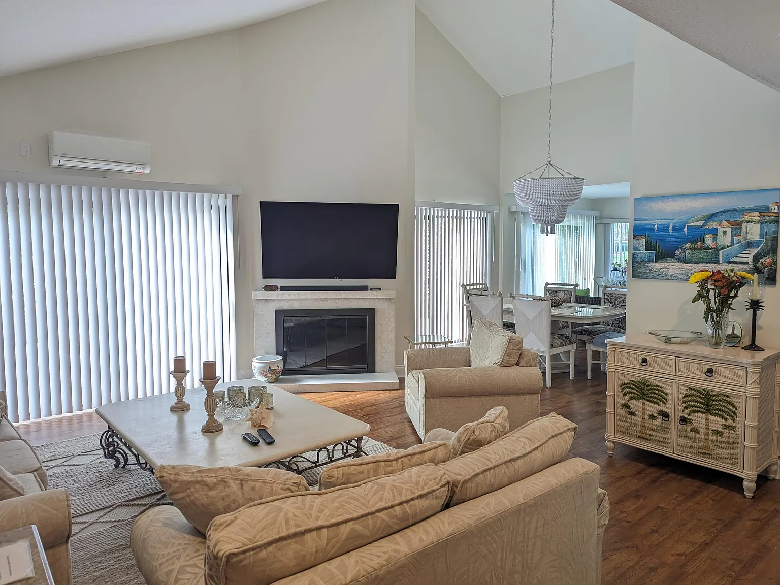 3 bed, 3.5 bath, 1760 sqft, $15,000 — Photo 2