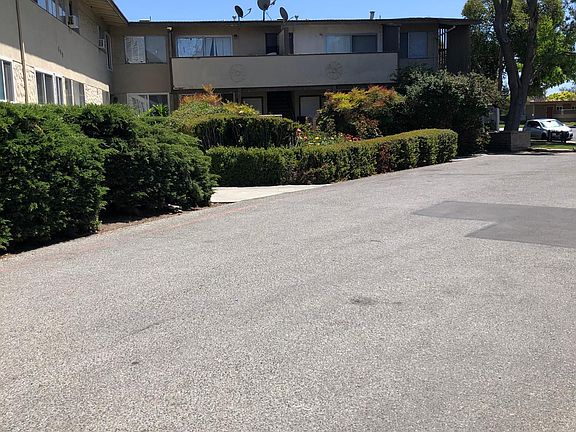 2nd image of 649 Blythe Ct APT 2