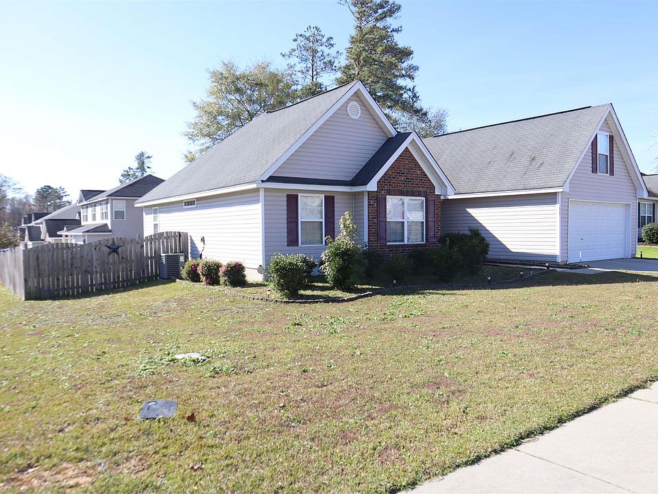 2nd image of 501 Gisbourne Ln