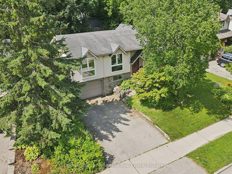 1st image of 18 Gateway Dr