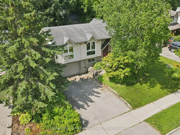 18 Gateway Dr, Guelph, ON N1H 6W8