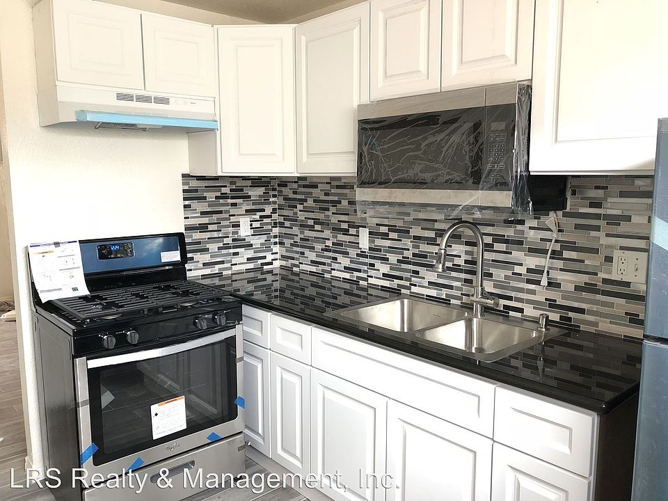 1st image of 1324 N G St APT F