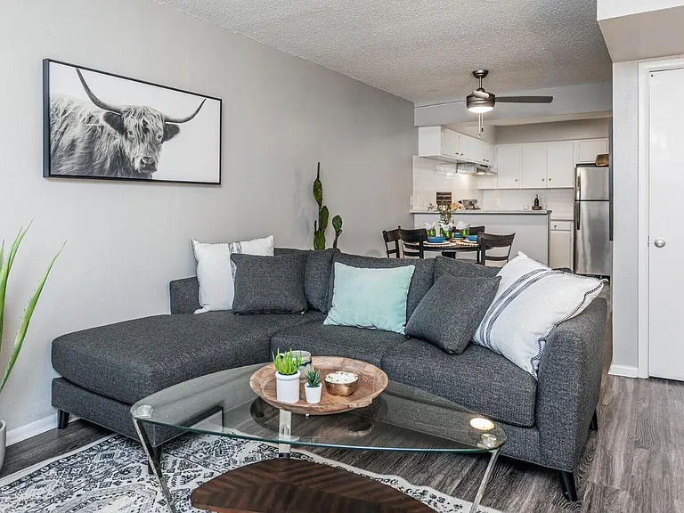 Village Oaks Apartments — Photo 11