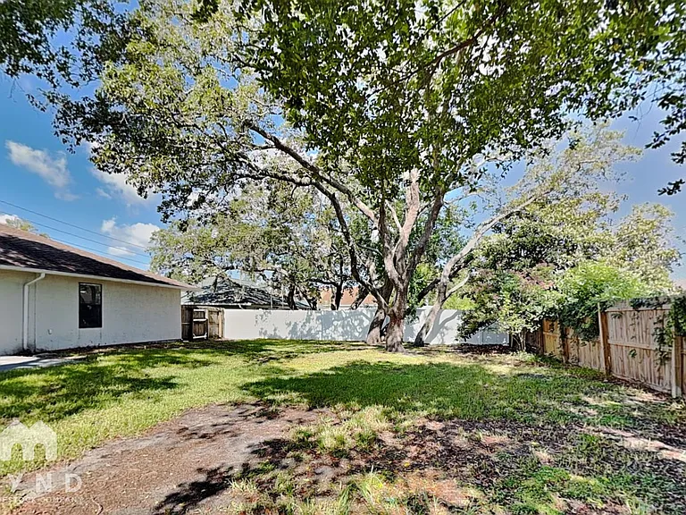 10327 Lansfield St — Photo 19