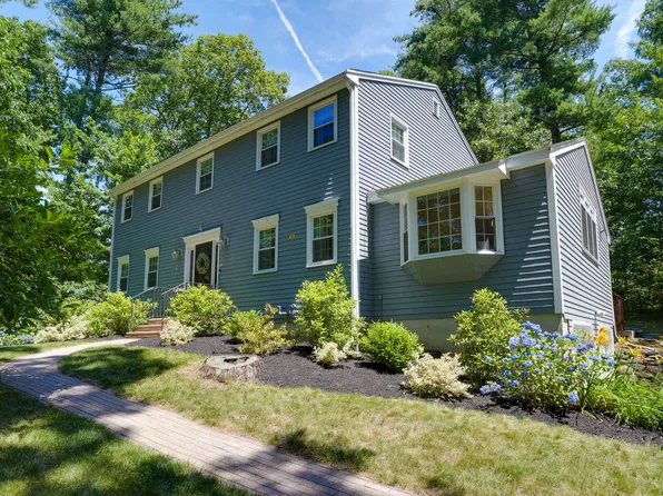 18 Coolidge Cir, Northborough, MA 01532