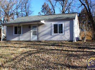 2440 SW Hillcrest Rd, Topeka, KS 66614