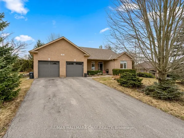 3 Forest Hill Dr, Springwater, ON L9X 0J4