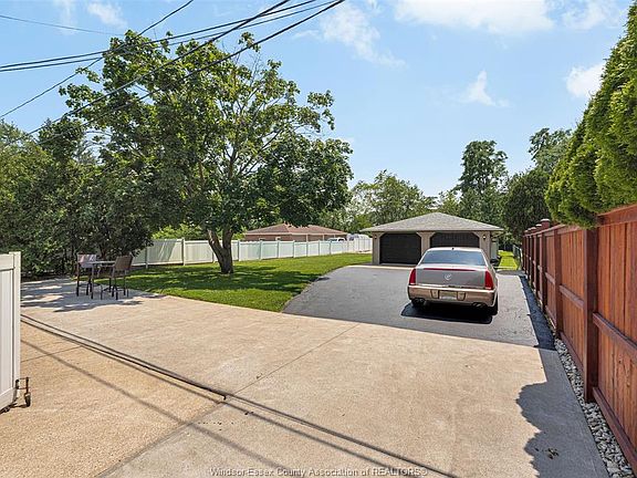 5th image of 1865 Todd Ln