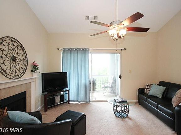 4th image of 20283 Beechwood Ter Unit 301