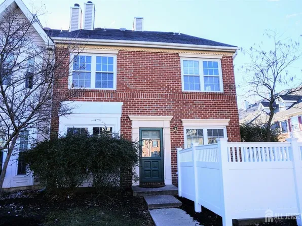 1 Bristol Dr, North Brunswick, NJ 08902