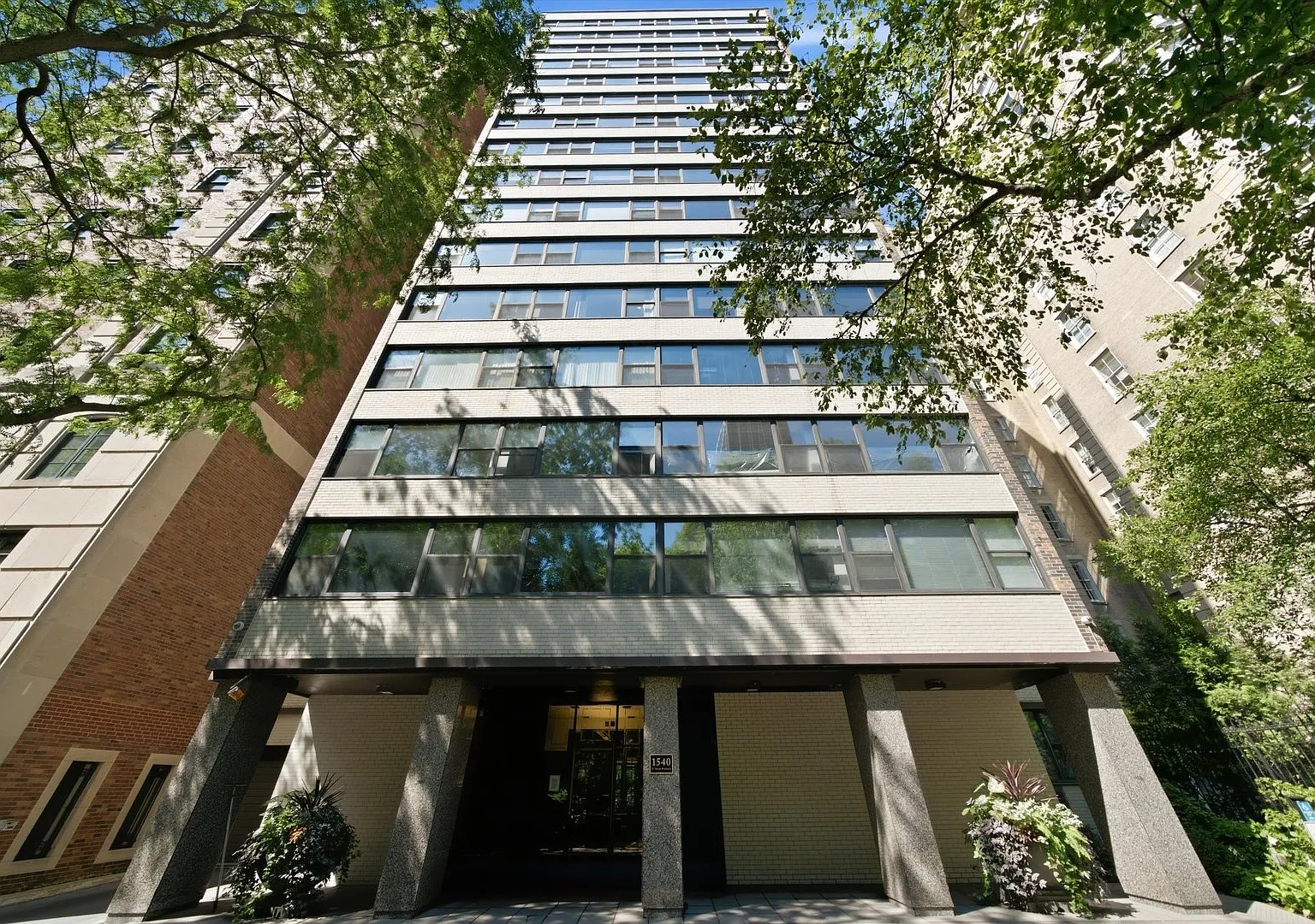 2 bed, 1150 sqft, $3,500 — Photo 1