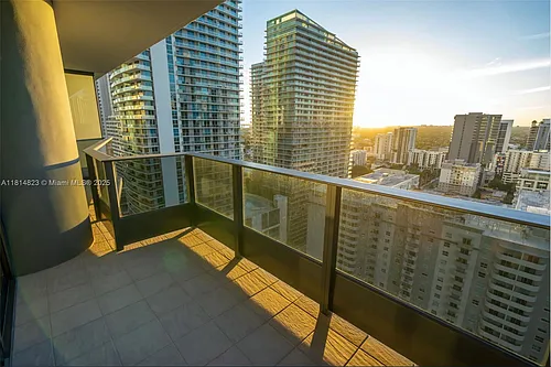 1000 Brickell Plz #2706 Photo 1