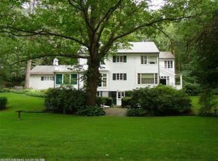 32 Undercliff Rd, Auburn, ME 04210