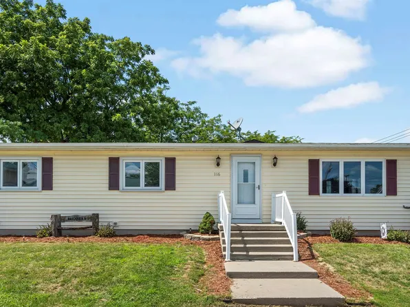 116 10th St SE, Dyersville, IA 52040
