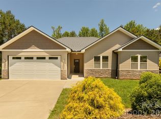 48 River Walk Dr, Asheville, NC 28804
