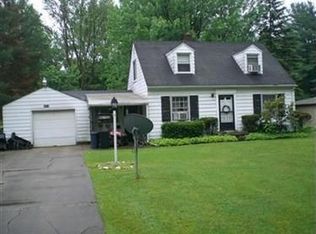 4231 Lake Rd, Youngstown, OH 44511