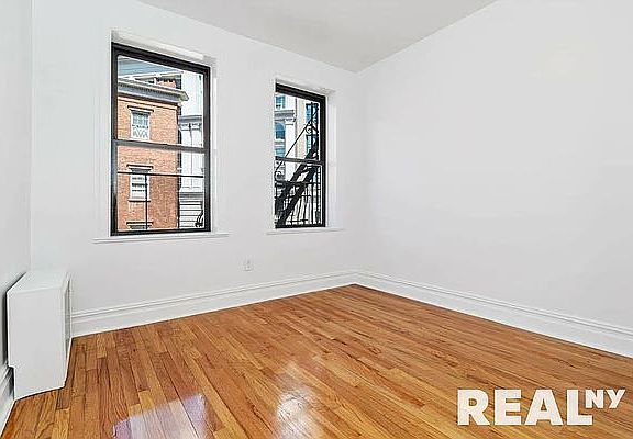 3rd image of 345 Bleecker St Unit 1