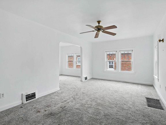 5th image of 2205 E Lombard St