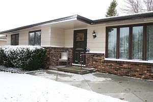 2nd image of 113 Lynwood Dr
