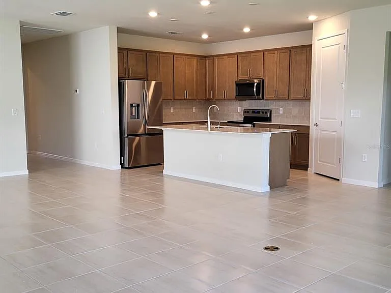 17391 Saw Palmetto Ave — Photo 4