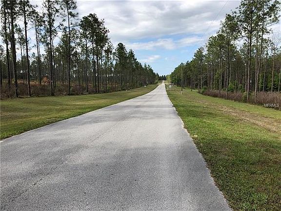 3rd image of 17712 Country Squire Ln