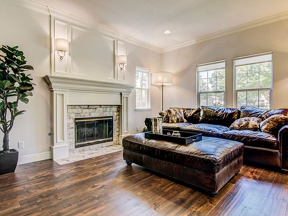 3rd image of 9771 Swan Lake Dr