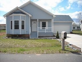 1st image of 32 Beechnut Dr