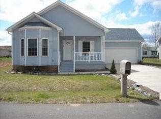 32 Beechnut Dr, Hendersonville, NC 28739