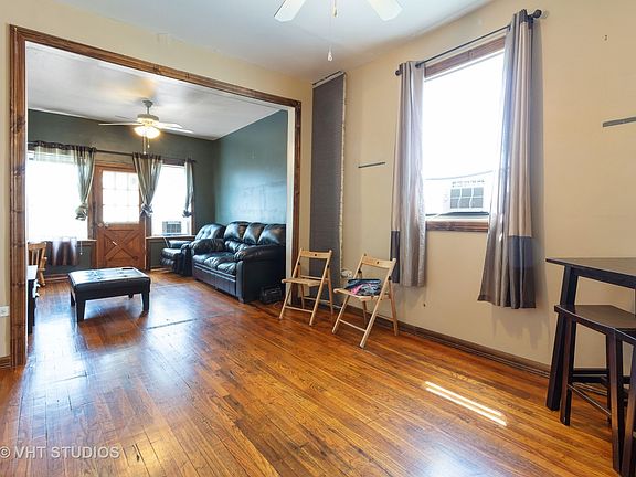 4th image of 808 N Sacramento Blvd