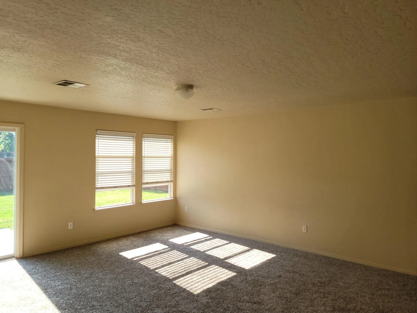 Great Home in Meridian Near Shopping! — Photo 3
