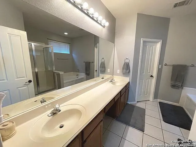 165 Ozuna Dr — Photo 11