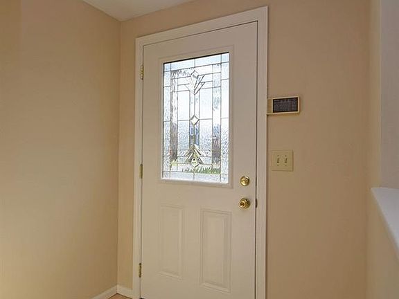 2nd image of 848 S Woodlyn Dr
