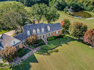 255 Emmet Thornton Rd, Newton Grove, NC 28366