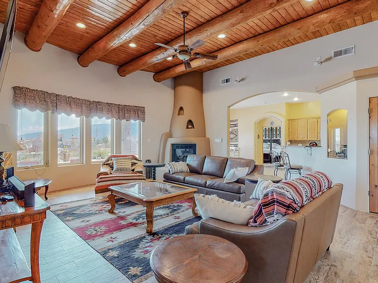 3106 Octavia Ct NE — Photo 28