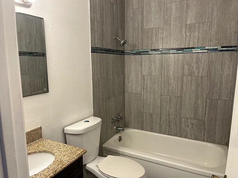 Completely Renovated Upstairs 2 Bedroom in NE Heights — Photo 17