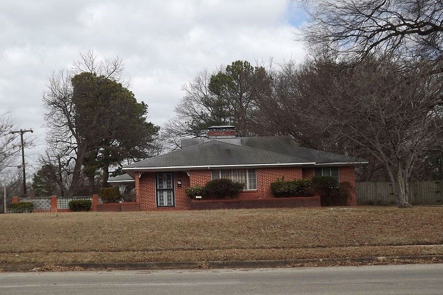 1st image of 3832 Kimball Ave