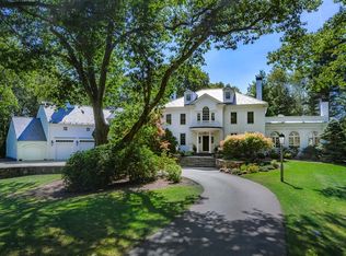 32 Sears Rd, Southborough, MA 01772