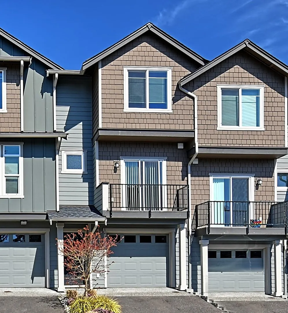 Luxury 3 Bedroom Townhome - Avail Now! — Photo 1