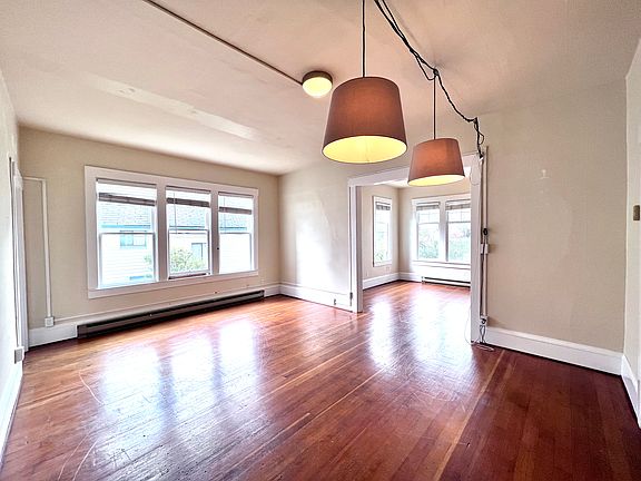 3rd image of 4024-4030 Woodland Park Ave N #4026-A