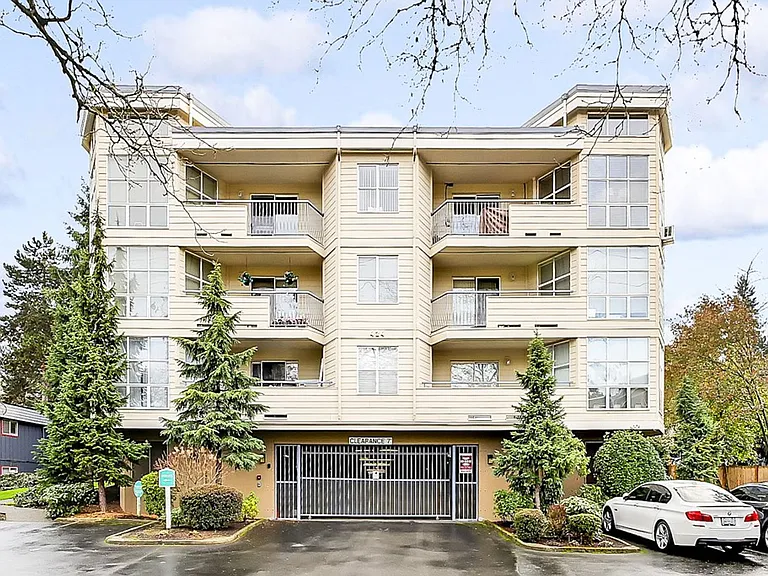 424 102nd Ave SE #308 — Photo 1