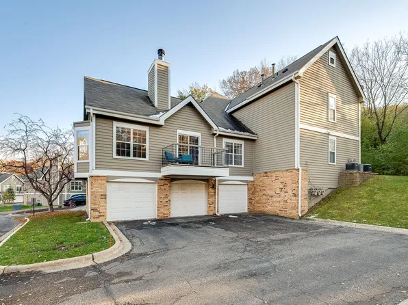6177 Chasewood Pkwy APT 104, Minnetonka, MN 55343
