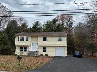 20 Westfield Road, Coram, NY 11727