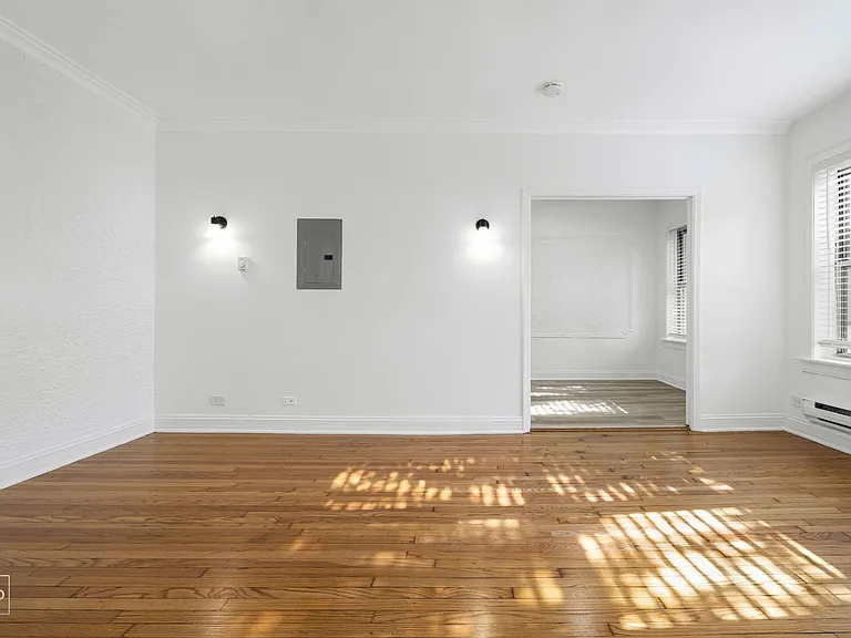 7903 S Luella Ave — Photo 17