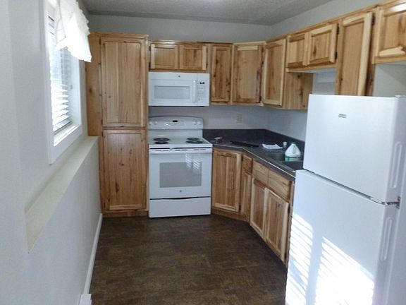 4th image of 1548 S 11th St W APT B