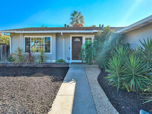 5th image of 470 La Baree Dr